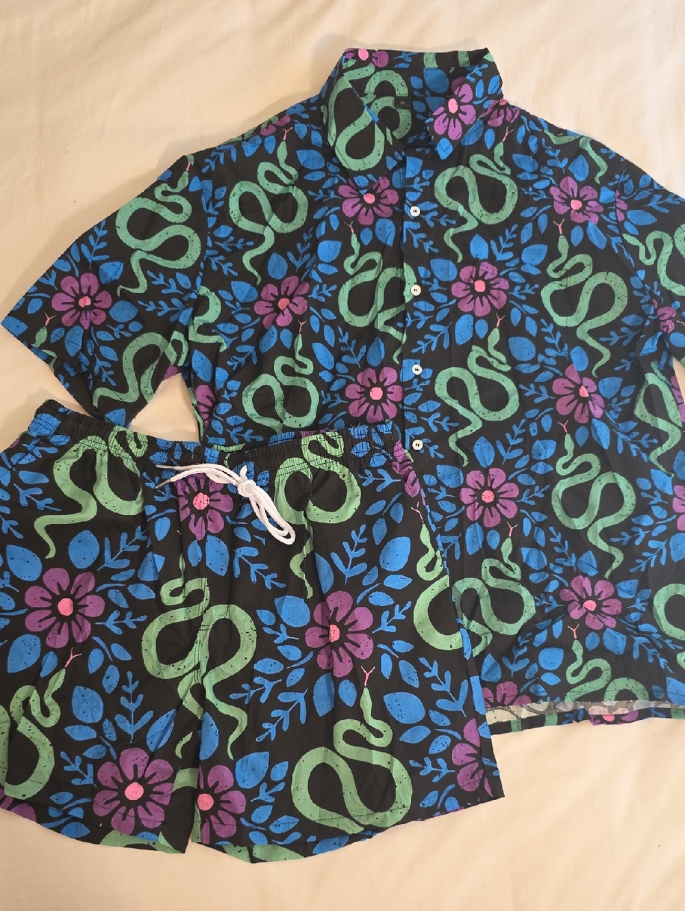 Classy Outlaw Neon Serpents and Blooms Button Up Shirt & short Set XL/L, NWT